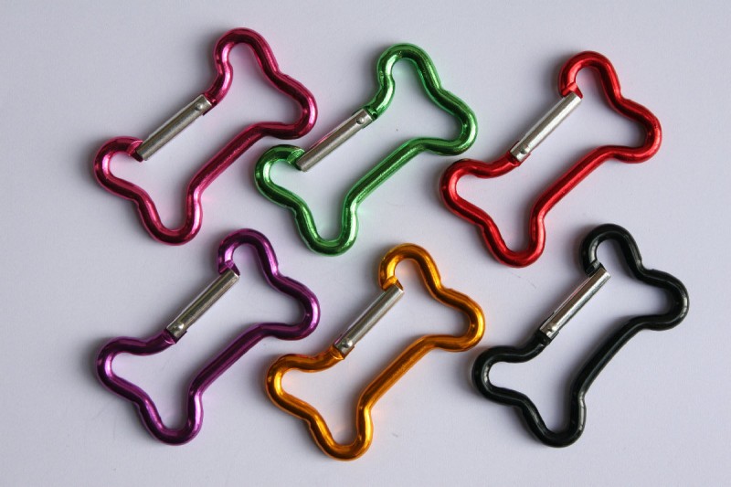 Karabiner, Herz-/ Knochenform, Aluminium, verschiedene Farben, mittelgroß  - Handarbeit Stricken Basteln - Guangzhou