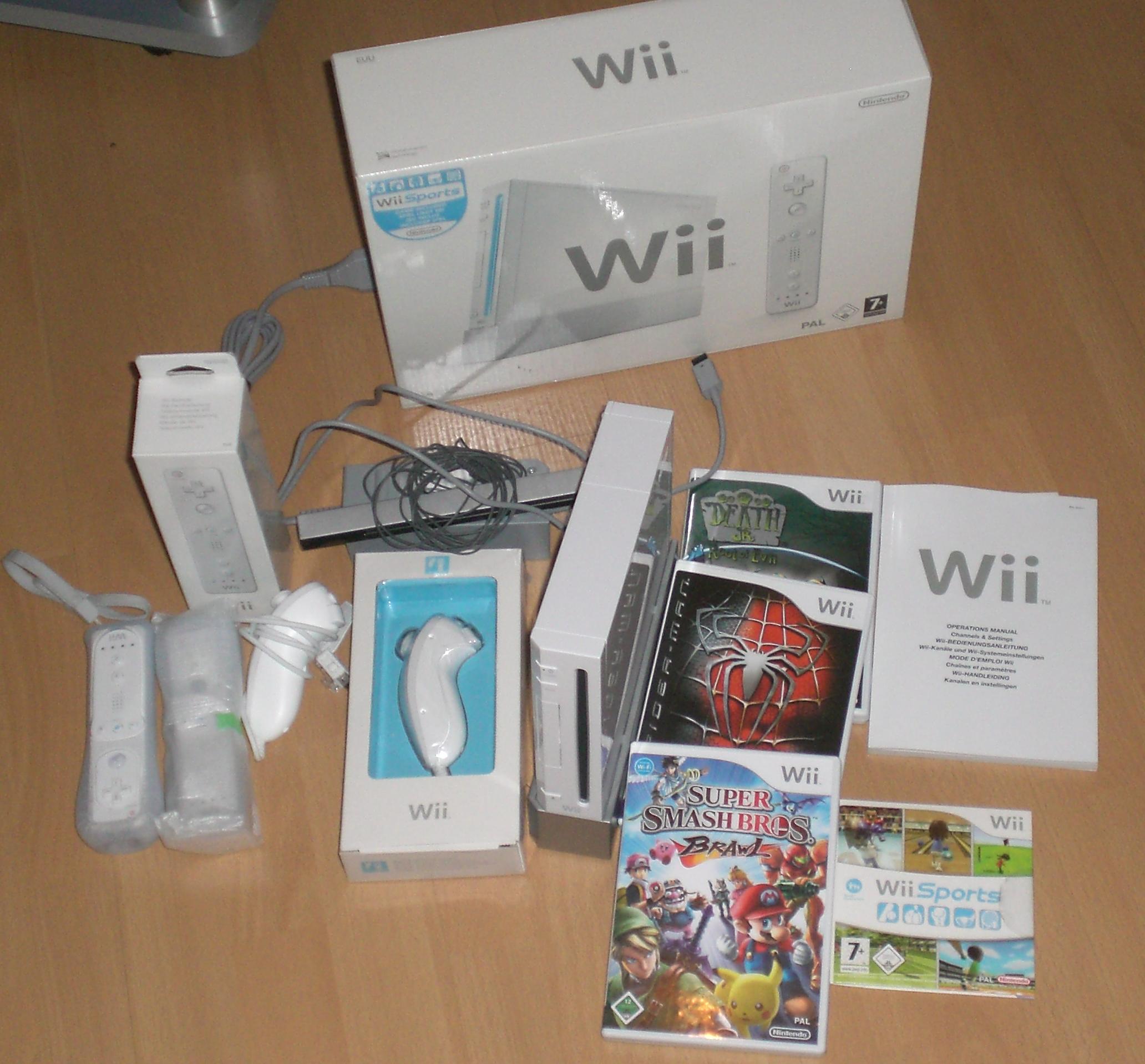 Nintendo Wii, inkl. 2 Nunchuk 2 Remote Kontroller,4 Spiele u.a. Super Smash Br - Elektronik - Nürnberg