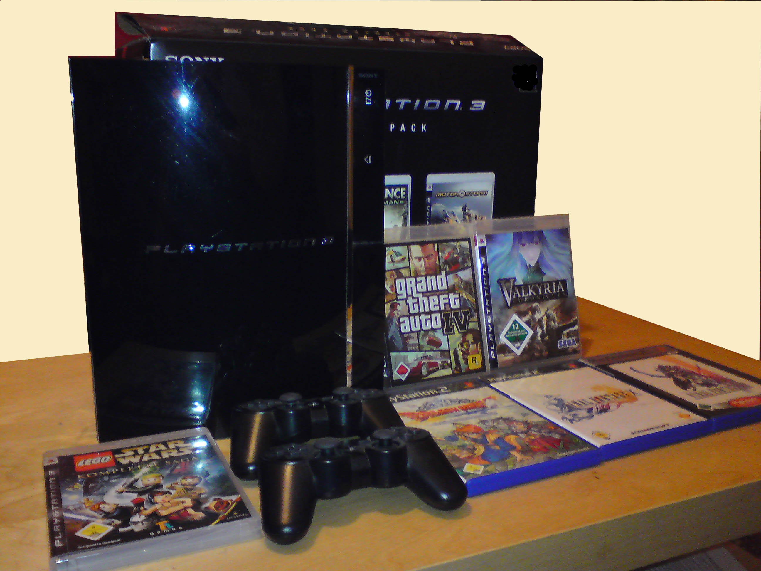 Playstation 3 2 Controller 6 Spiele - Videospiele Konsolen - Leipzig