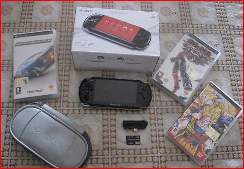 PSP GO schwarz mit Spielen 16 GB - Videospiele Konsolen - Eutin