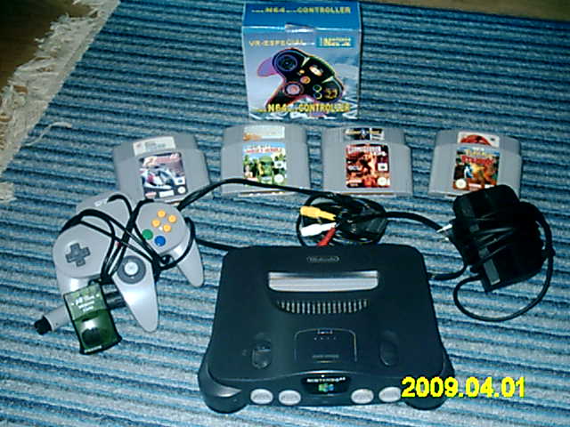 Nintendo 64 mit 8 Spielen - Videospiele Konsolen - Freisen