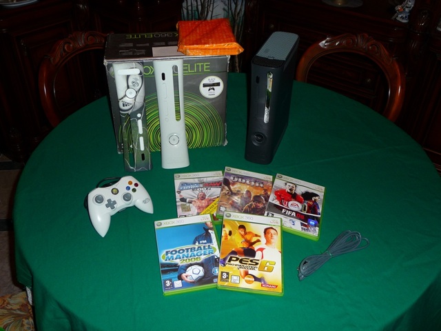 XBOX 360 Elite inkl 2 Faceplates aus 12/08 - Videospiele Konsolen - Zwickau