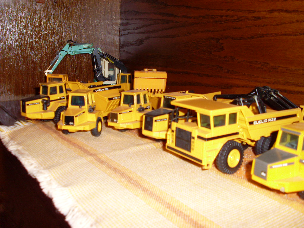 Top Weihnachtsgeschenk f. Liebhaber Verkaufe org. Baumaschinenmodelle - Sonstige Spiele Hobby - Burbach